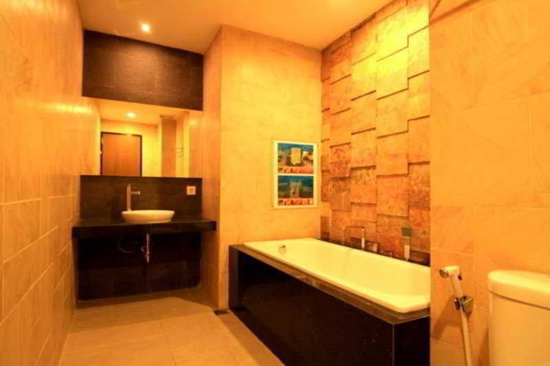 Hotel Jentra Dagen Malioboro 2*