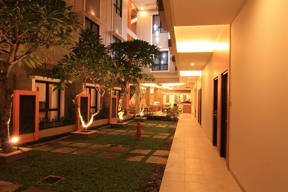 Hotel Jentra Dagen Malioboro 2*